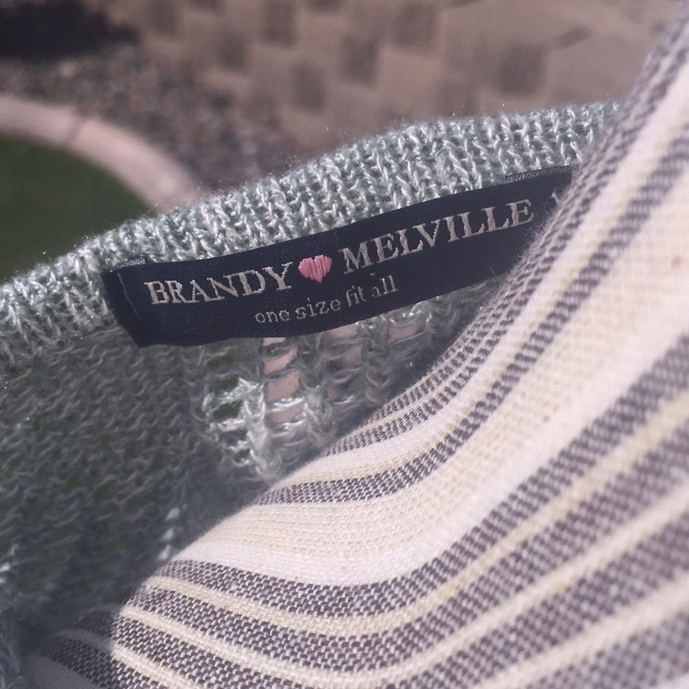 SOLD Brandy Melville Sweater - Picture 6 of 6